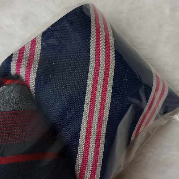 100% Silk (2 )Tie Bundle Stripes - Picture 2 of 4